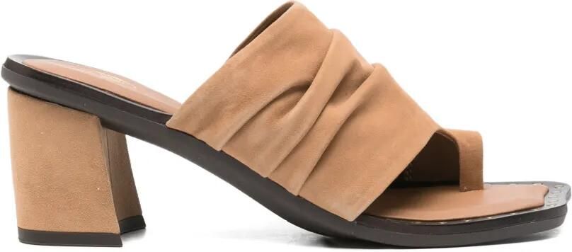 Ash Corine sandalen met ruches en teenbandje Beige