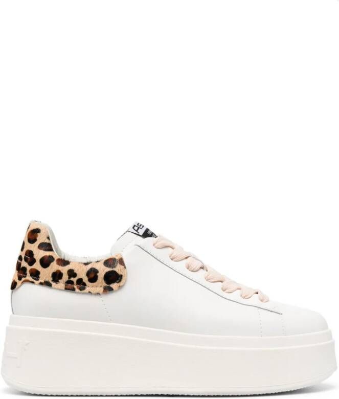 Sneakers sales met luipaardprint