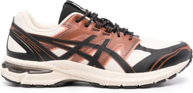 ASICS Gel-Terrain sneakers met textuur Beige