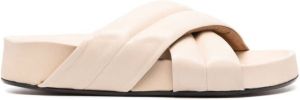ATP Atelier Sandalen met gekruiste bandjes Beige