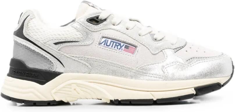 Autry Hyperway leren sneakers met vlakken Zilver