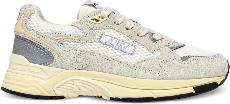 Autry Hyperway suède sneakers Beige
