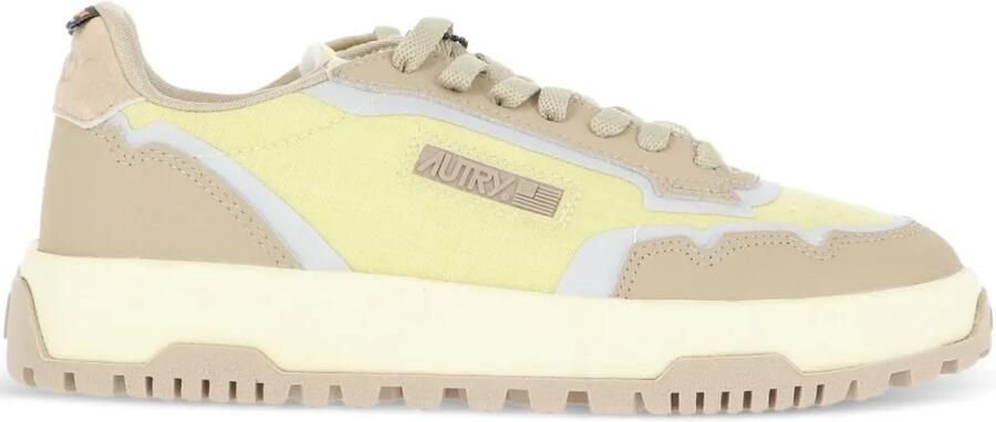 Autry Low Wildpace pumps Geel