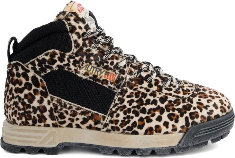 Autry Malga sneakers met luipaardprint Beige