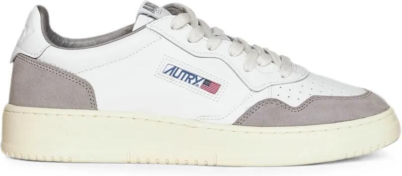 Autry Medalist Low sneakers van wit leer en cement suède