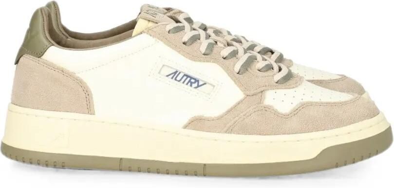 Autry Medalist sneakers met geperforeerde details en vlakken Beige