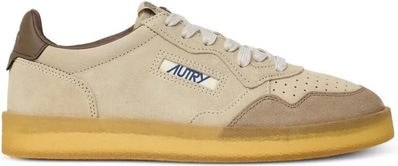 Autry Medalist suède sneakers Beige