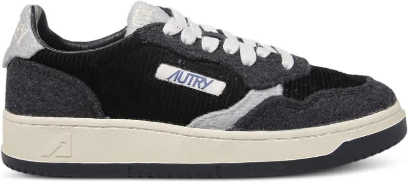 Autry Ribfluwelen sneakers met vlakken Zwart