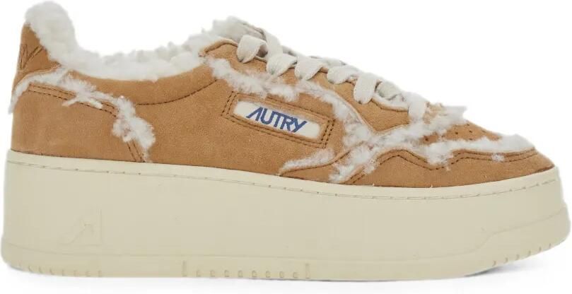 Autry Sneakers met lammy afwerking en plateauzool Bruin