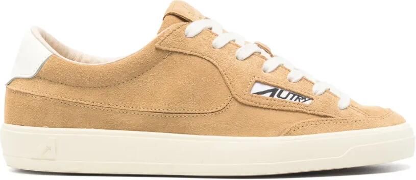 Autry Sneakers met logopatch Beige