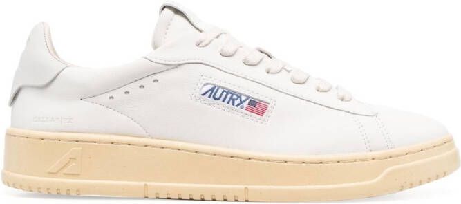 Autry Sneakers met logopatch Beige