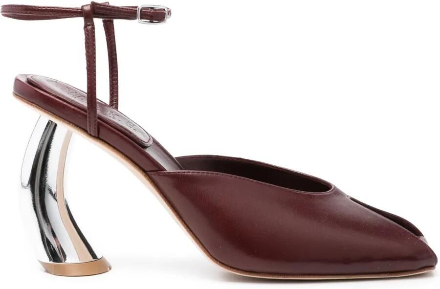 A.W.A.K.E. Mode 85 mm Giustine pumps met metallic hak en open neus Rood