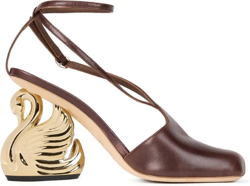 A.W.A.K.E. Mode Christine asymmetrische sandalen met zwanenhak Bruin