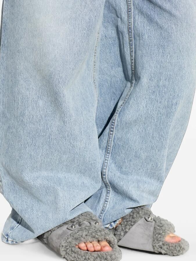 Balenciaga Furry slippers met gesp Grijs - Foto 2