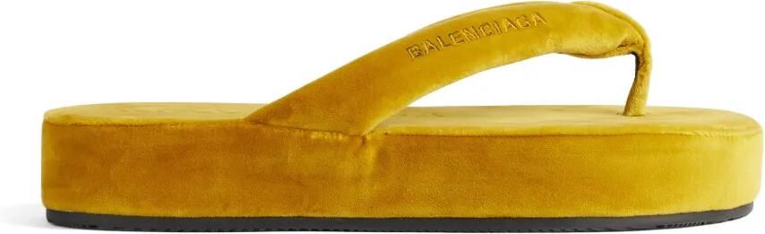 Balenciaga Jet Lag fluwelen sandalen met plateauzool Geel