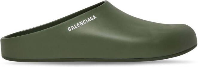 Balenciaga Slippers met logoprint Groen