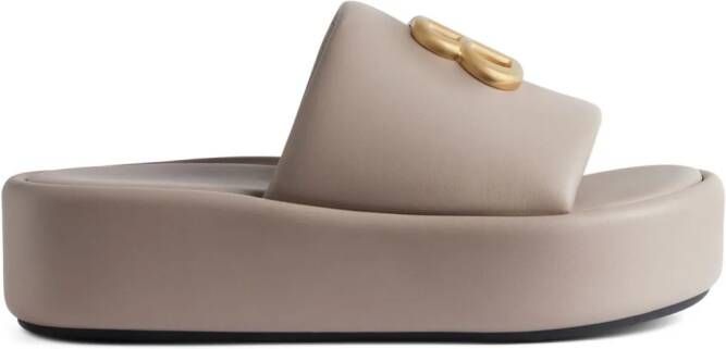 Balenciaga Rise slippers met logo Beige