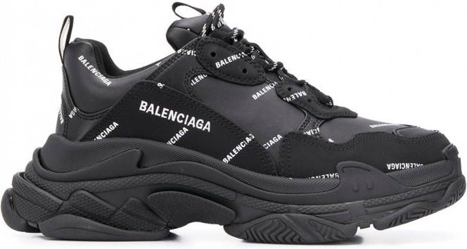 Balenciaga Triple S sneakers met logo Zwart