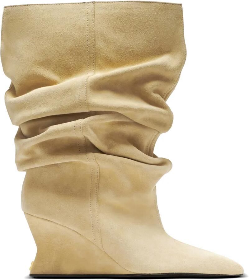 Balmain Gedrapeerde suède enkellaarzen met sleehak Beige
