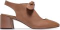 Bernardo Angelina slingback pumps met strikdetail Bruin - Bruin