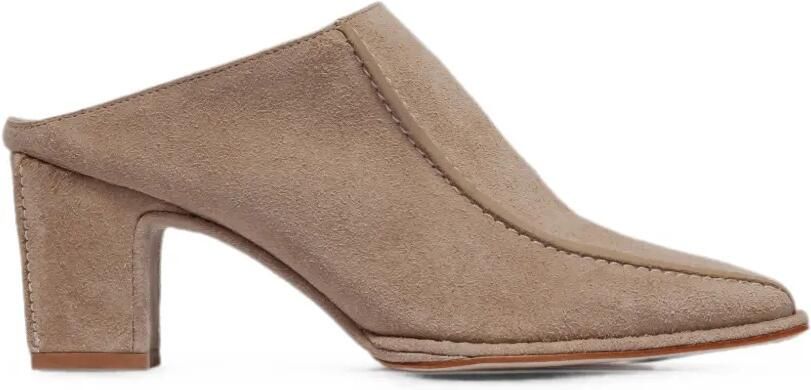 Bernardo Brynn suède muiltjes met vierkante neus Beige