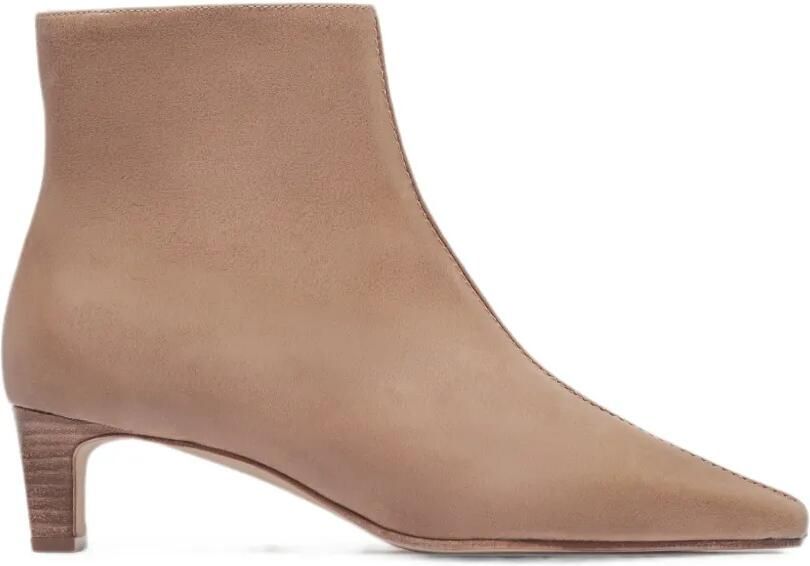 Bernardo Everett enkellaarzen met vierkante neus Beige