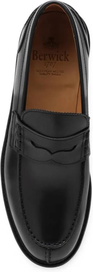 Berwick Shoes Leren loafers Zwart