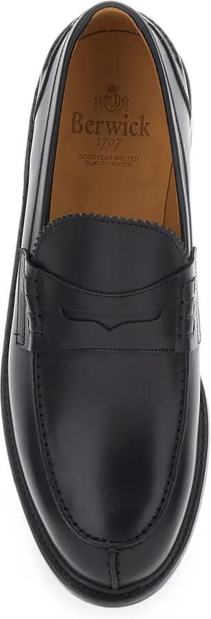 Berwick Shoes Leren penny loafers Zwart