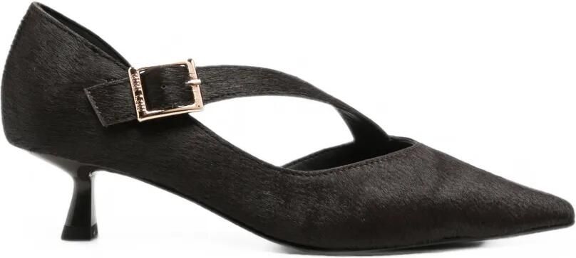 Bibi Lou Pumps met gespsluiting en puntige neus Zwart