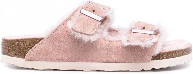 Birkenstock Arizona Fur sandalen met dubbele gesp Roze