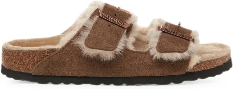 Birkenstock Arizona sandalen met gespsluiting en lammy voering Bruin