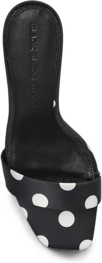 BLACK SUEDE STUDIO Naomi satijnen sandalen met stippen Zwart - Foto 3