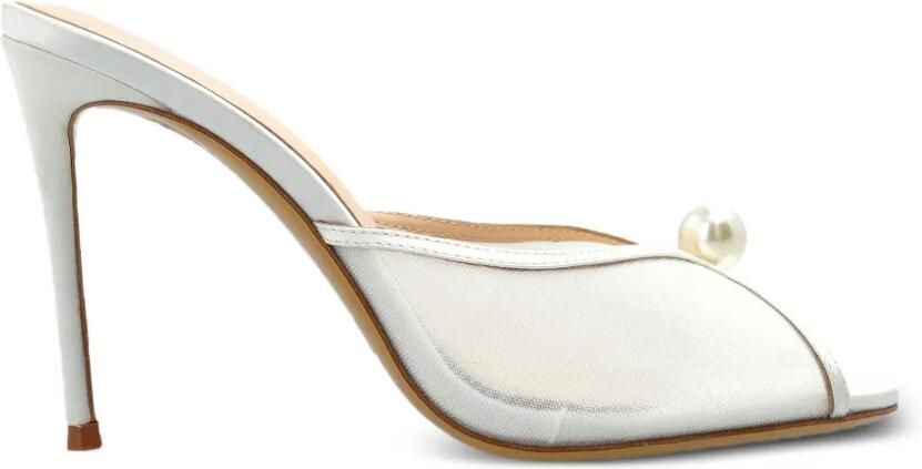 BLACK SUEDE STUDIO Sadie sandalen met hak en verfraaid met parels Wit