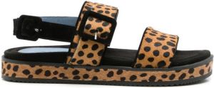 Blue Bird Shoes Slippers met luipaardprint Bruin