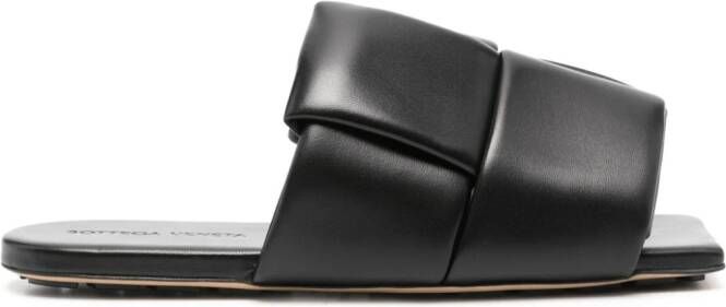 Bottega Veneta interwoven leather flat sandals Zwart