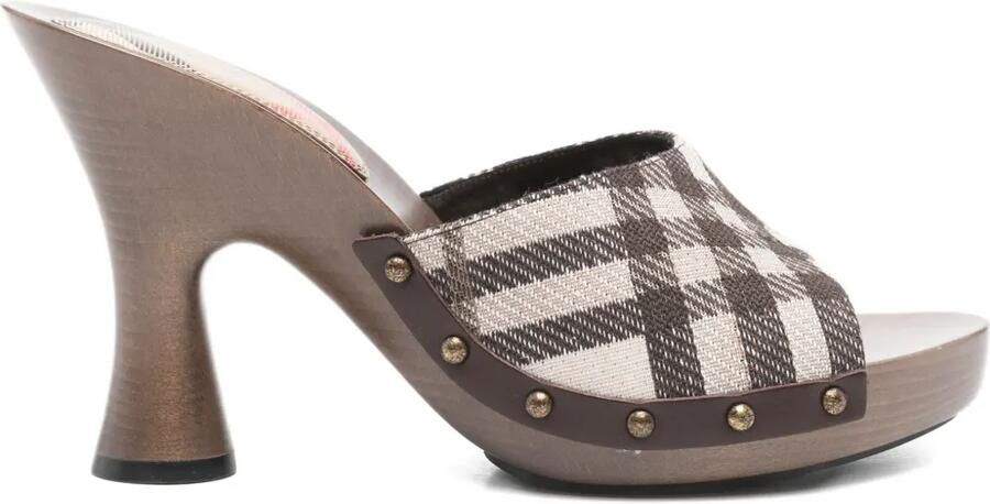 Burberry Geruite sandalen met studs Beige