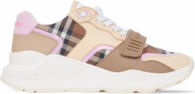 Burberry Ramsey sneakers met Vintage check Bruin