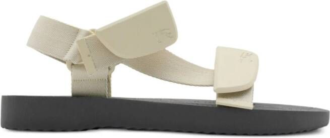 Burberry Trek sandalen met klittenband Beige