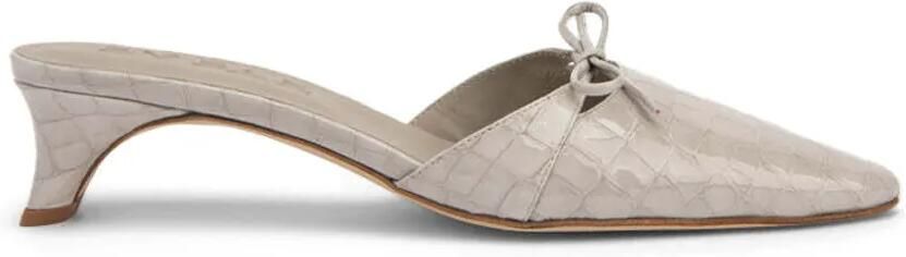 BY FAR Babybow crocodile-embossed mules Beige - Foto 5