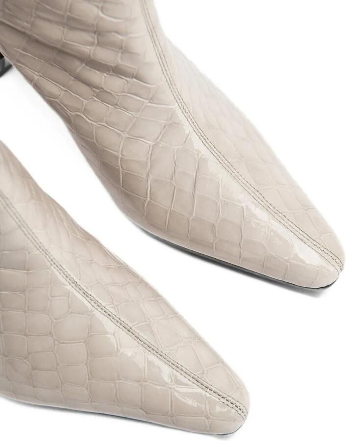 BY FAR Stevie 42 crocodile-embossed boots Beige - Foto 2