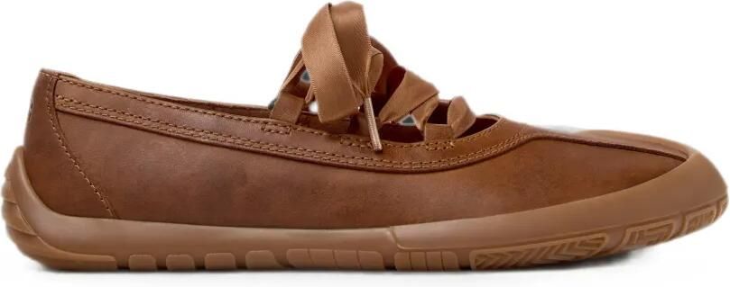 Camper Peu Path+ ballerina's met veters Bruin