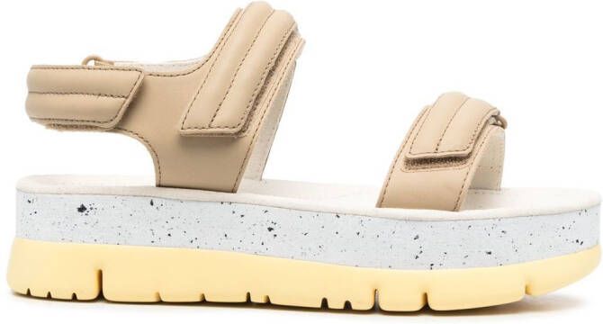 Camper Oruga Up sandalen met plateau Beige