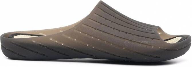 Camper Slippers met open neus Zwart