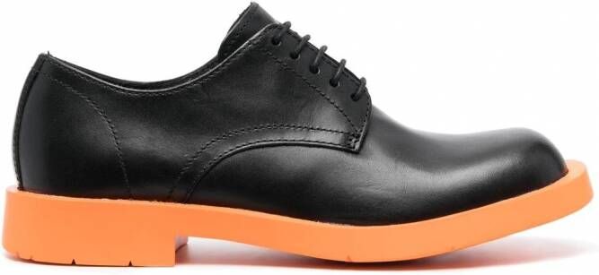 Camper Veterschoenen met contrasterende zool Zwart