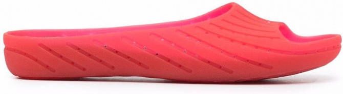Camper Wabi slippers met open neus Rood