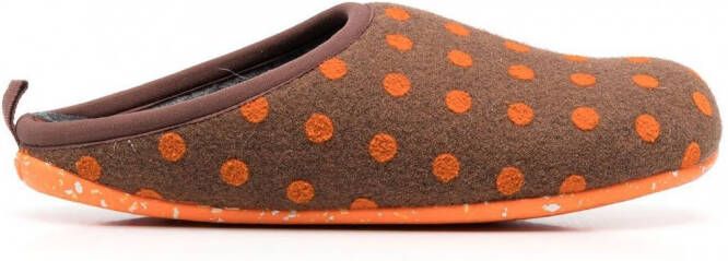 Camper Wabi pantoffels met stippen Bruin
