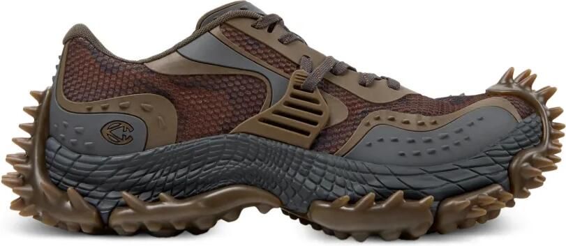 CamperLab Tornado sneakers met spikes Bruin