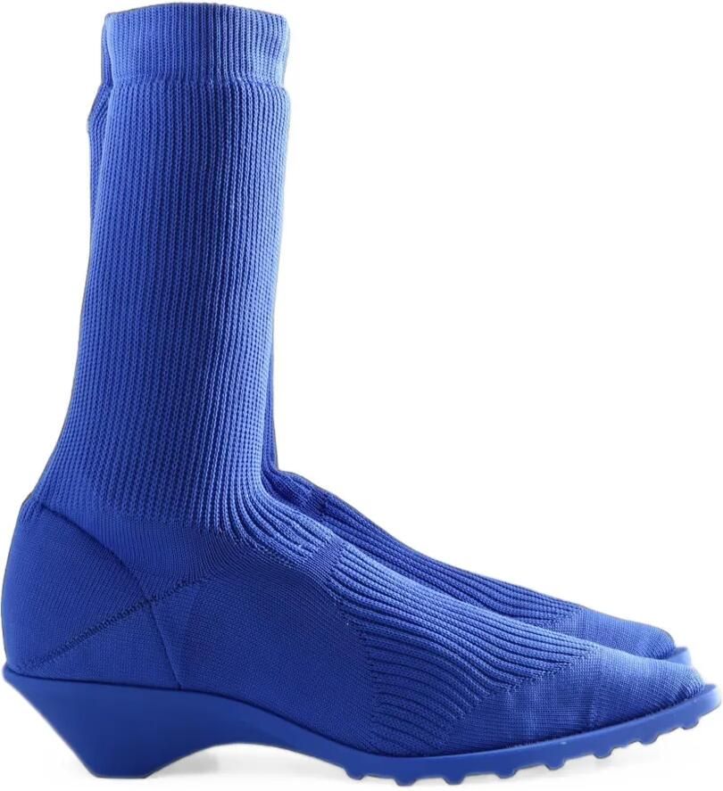 CamperLab x ISSEY MIYAKE ribgebreide sok-enkellaarzen Blauw