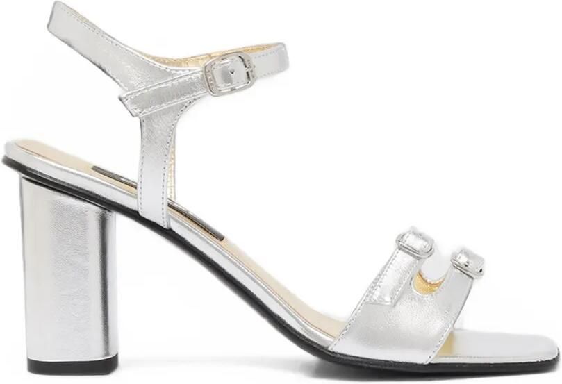 Carel Paris Sandalen met blokhak en drie bandjes Zilver