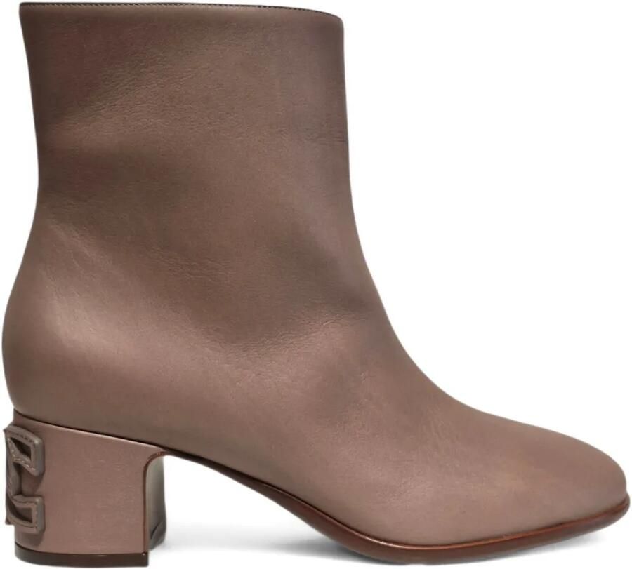 Casadei 50 mm laarzen met logoplakkaat Beige